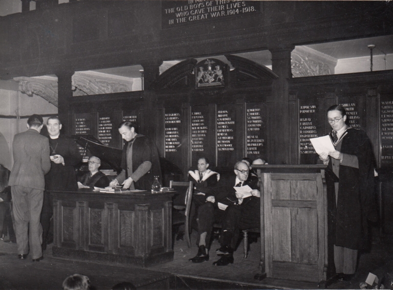 https://www.cooperscoborn.org.uk/wp-content/uploads/2023/08/n-Coopers-boys-prizegiving-1956-768x567.jpg